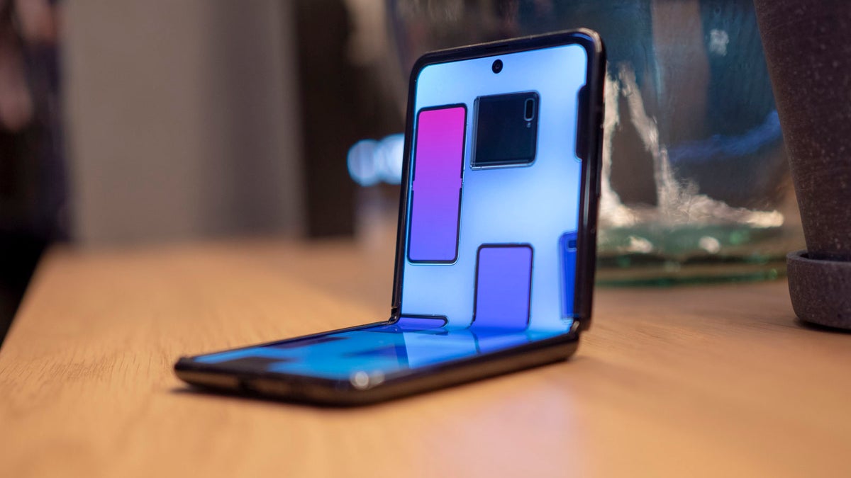 Sorry, but Samsung's Galaxy Z Flip doesn't make any sense in our modern smartphone world