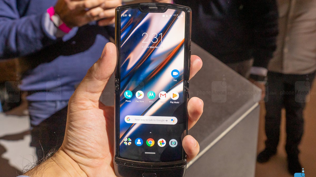 iFixit tears down the Motorola Razr, gives it the worst possible score for repairability