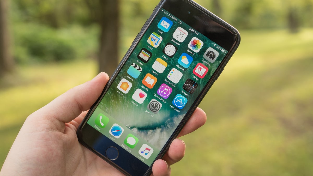 Apple iPhone 7 32GB drops to just $200 in prepaid deal
