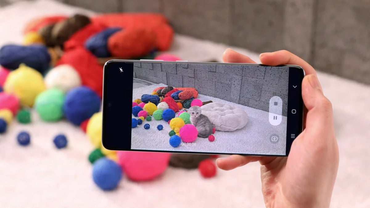 The Samsung Galaxy S20 8K video recording file size is not for the faint of storage