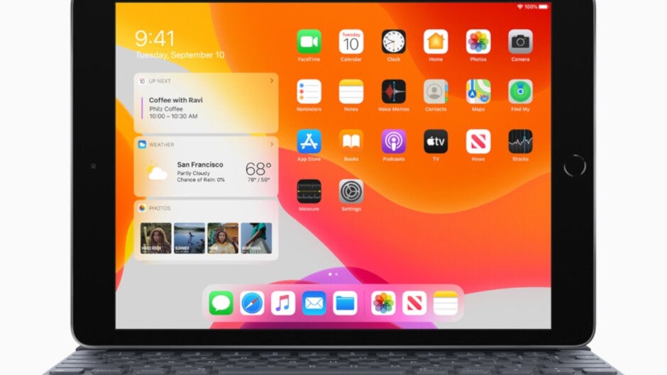 Apple sends care packages including free iPads to some workers in China