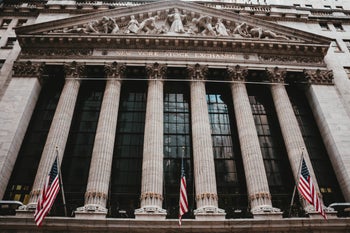 Trading app goes down costing its customers big bucks