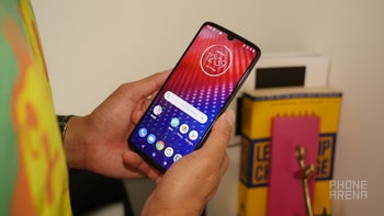 Motorola kicks off Android 10 update for the Moto Z4
