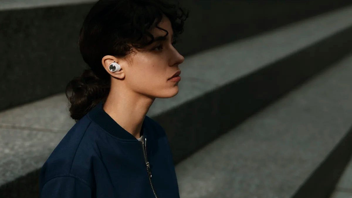 Sennheiser’s new premium wireless earbuds come with ANC, bigger battery, same price