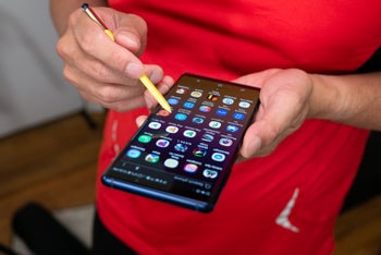 Samsung stores in the US will be closed until further notice