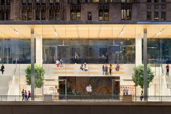 Leaked memo reveals plans to reopen some Apple Stores early next month
