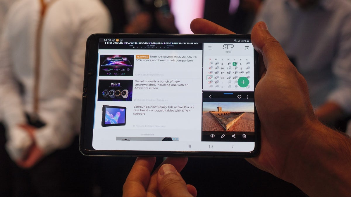 Samsung's groundbreaking Galaxy Fold is now receiving its belated Android 10 update