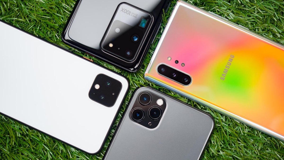 All of Best Buy's phones (with plans) come with a $50 e-gift card this weekend only