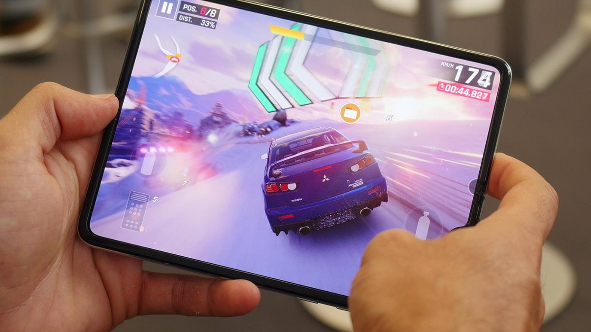 Samsung Galaxy Fold 2 might have an ultra-thin foldable glass display, but Samsung is still undecided