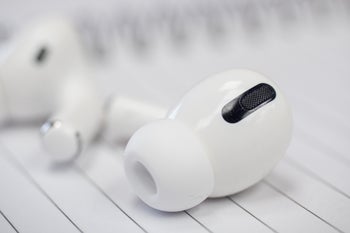Apple is now rumored to delay the new "lite" version of AirPods Pro