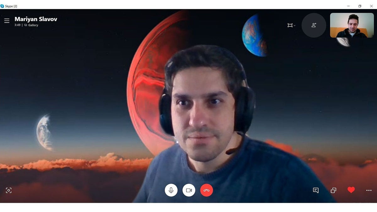 Skype spices up video calls with custom backgrounds