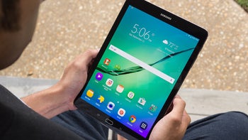 Samsung patents a tablet with an integrated stand