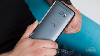 HTC is not dead yet, preparing a new mid-range phone that actually sounds promising