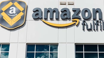 Amazon extends hourly wage bump for warehouse workers in light of the coronavirus