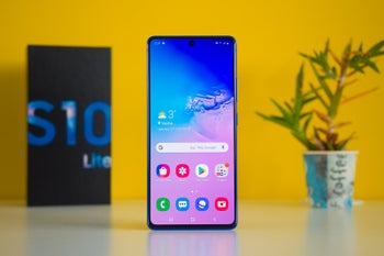 Deal: Buy the Samsung Galaxy S10 Lite, get free Galaxy Buds