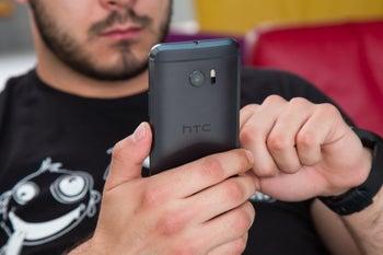 HTC reports yet another month of shrinking sales