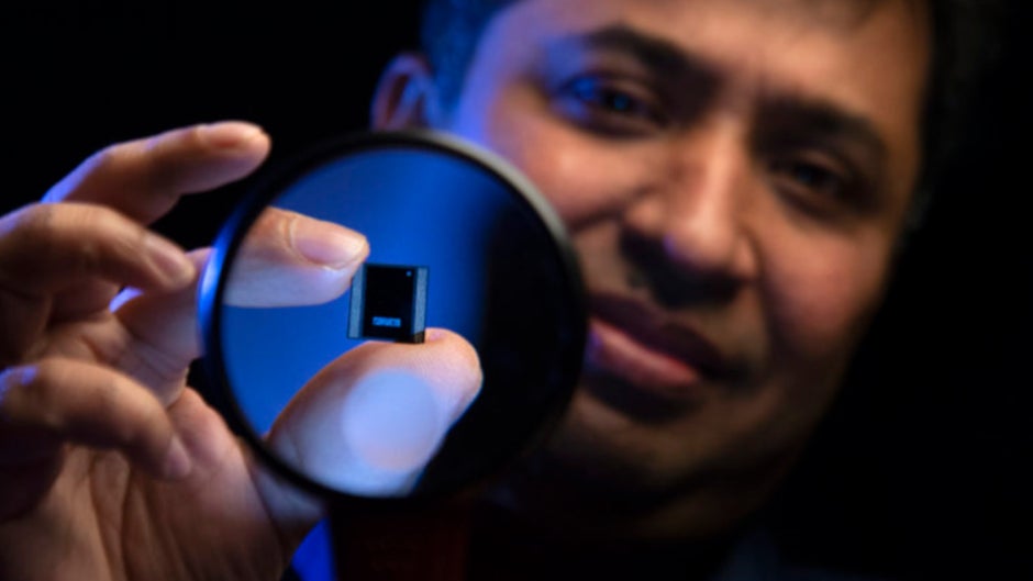 U.S. wants cutting-edge chips, including 5G modem chips, made in the states instead of Asia