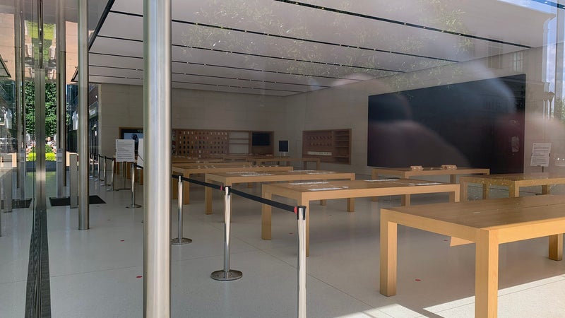 Apple Stores close again, as iPhone looters get this tracking warning