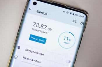 Free storage space on android