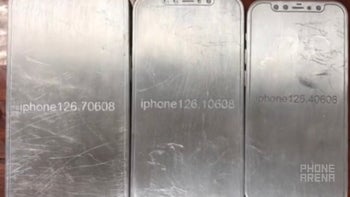 Take a look at these molds showing off the classic design of the 5G Apple iPhone 12 line