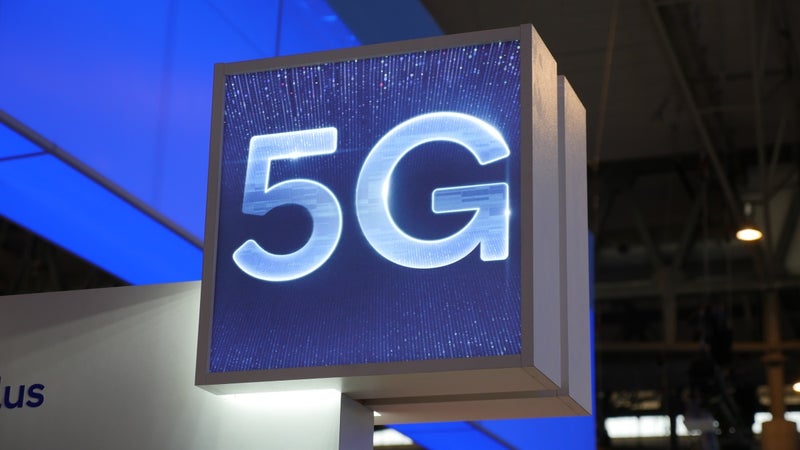 The first US 5G awards spread the wealth between Verizon, T-Mobile, and AT&T