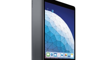 Save $100 on various Apple iPad Air models at Best Buy