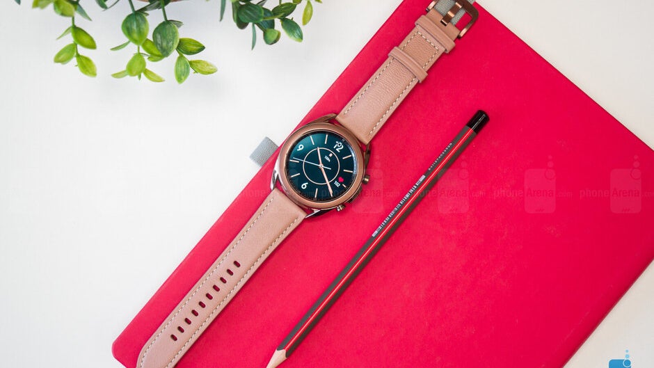 Videos show how to change the watch face and check your blood pressure on the GalaxyWatch 3