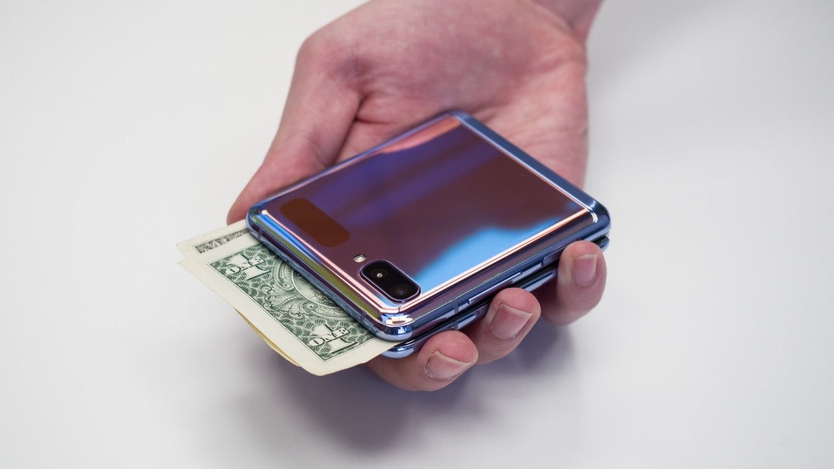Amazon has Samsung's Galaxy Z Flip and Z Flip 5G on sale at steep discounts