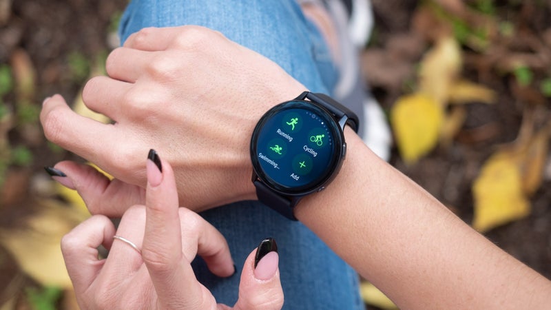 Samsung brings fall detection and other Galaxy Watch 3 features to the ...