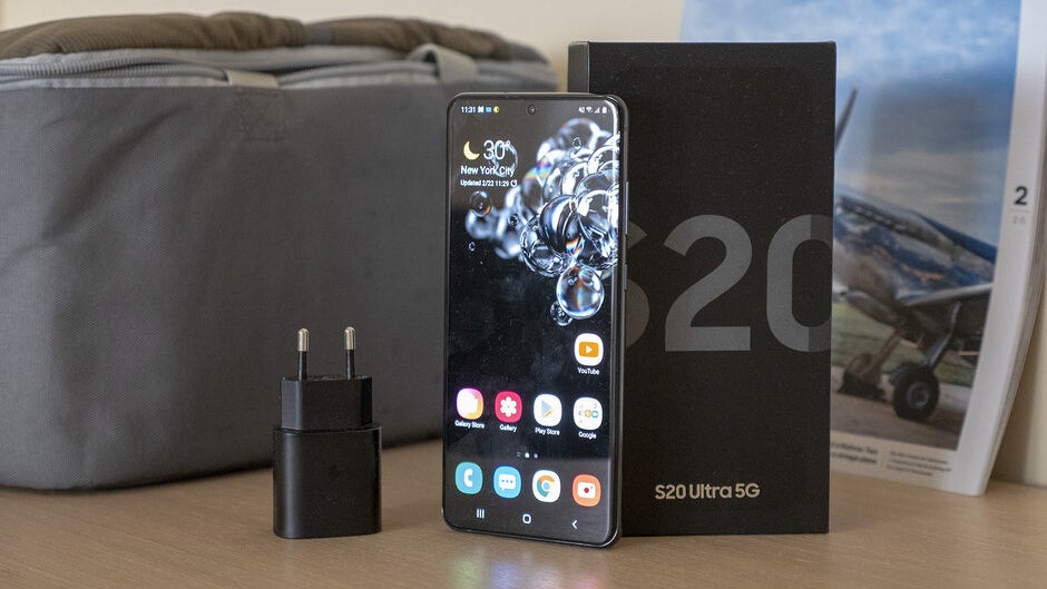 Samsung Galaxy S21 Ultra and OnePlus 8T may share the fast 65W charging