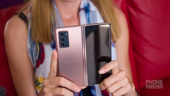 Apple MagSafe wireless charger seems to be able to charge Samsung Galaxy Z Fold 2
