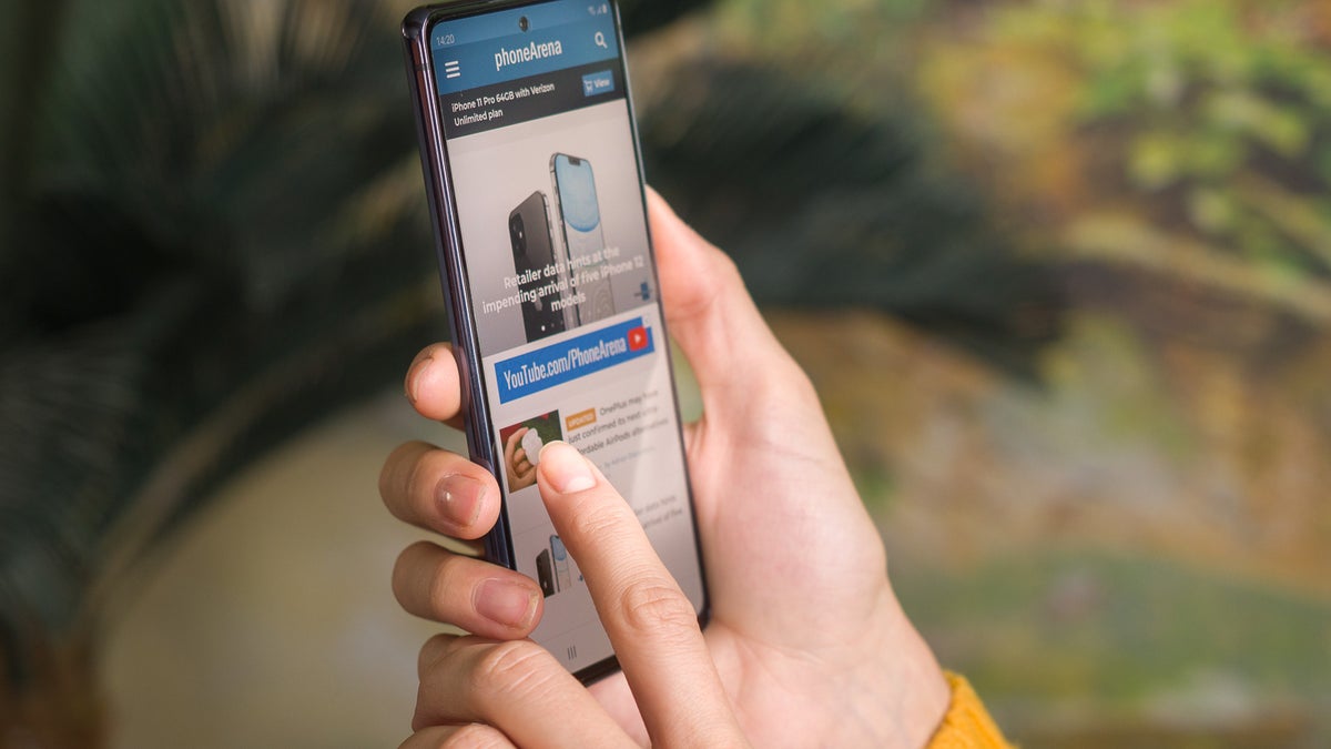 Samsung Galaxy S20 FE: a third software update attempts to fix touchscreen issues