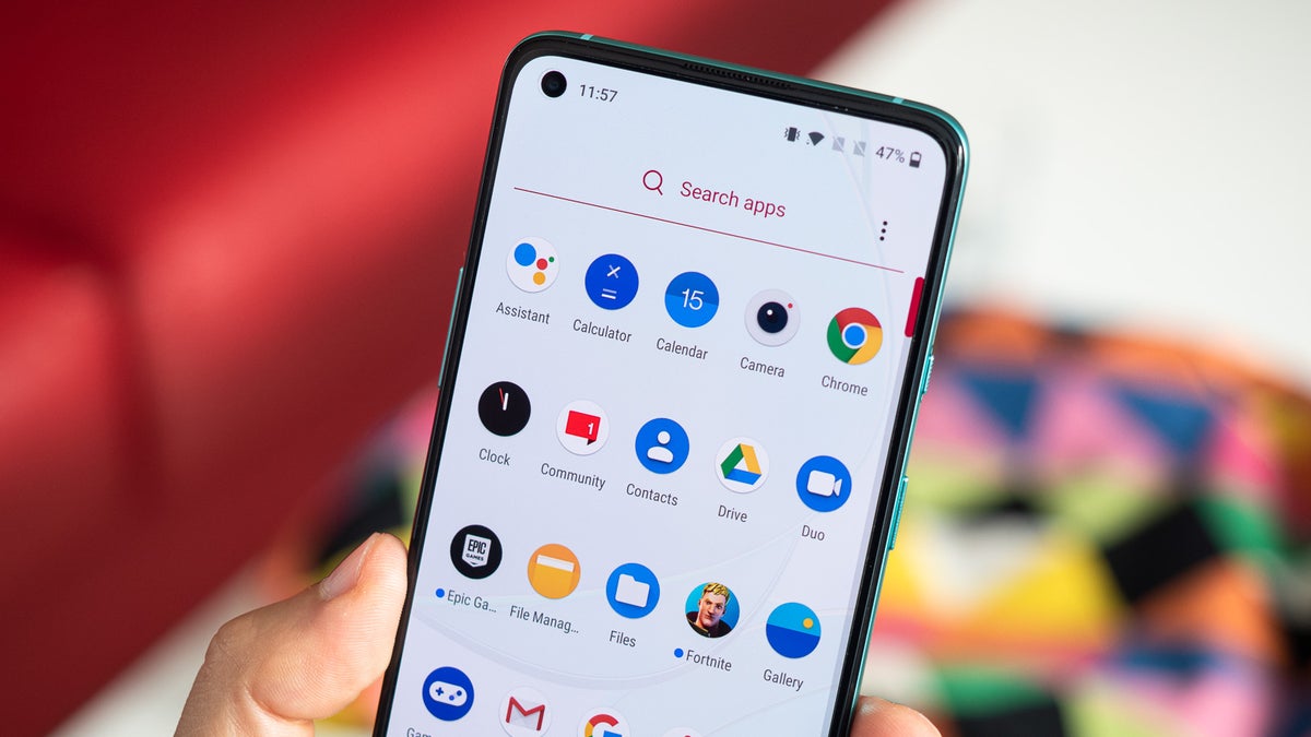 OxygenOS might soon be getting some highly-requested features: 'real' dark mode, lock screen customization, and others