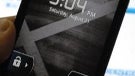 Fool your friends, family and neighbors with the DROID X Android 2.2 lock screen