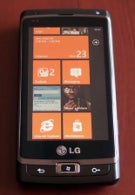 Internet Explorer on Windows Phone 7 pitted against Safari and Froyo browser on video