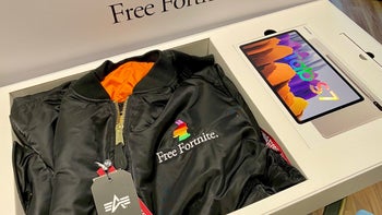 Samsung and Epic gift influencers with "Free Fortnite" gear; Apple gets trolled