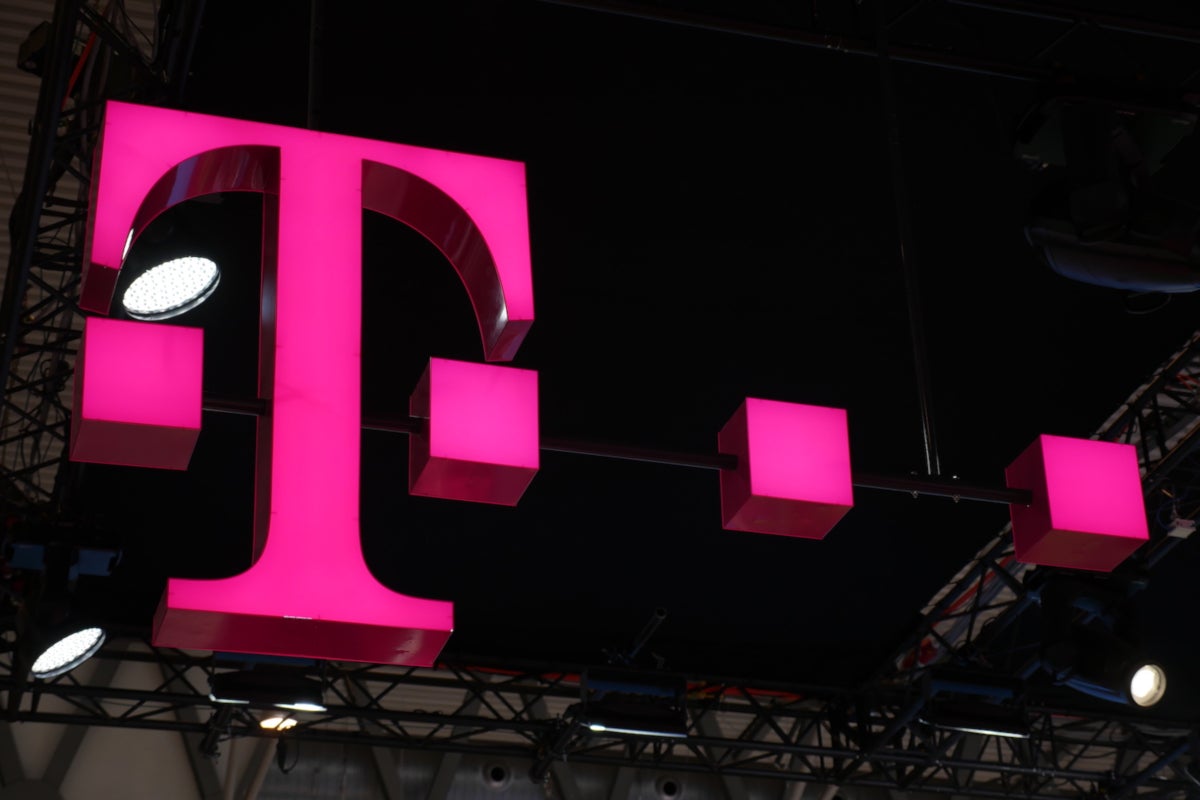 If your phone doesn’t work on T-Mobile next month, you can choose a free replacement