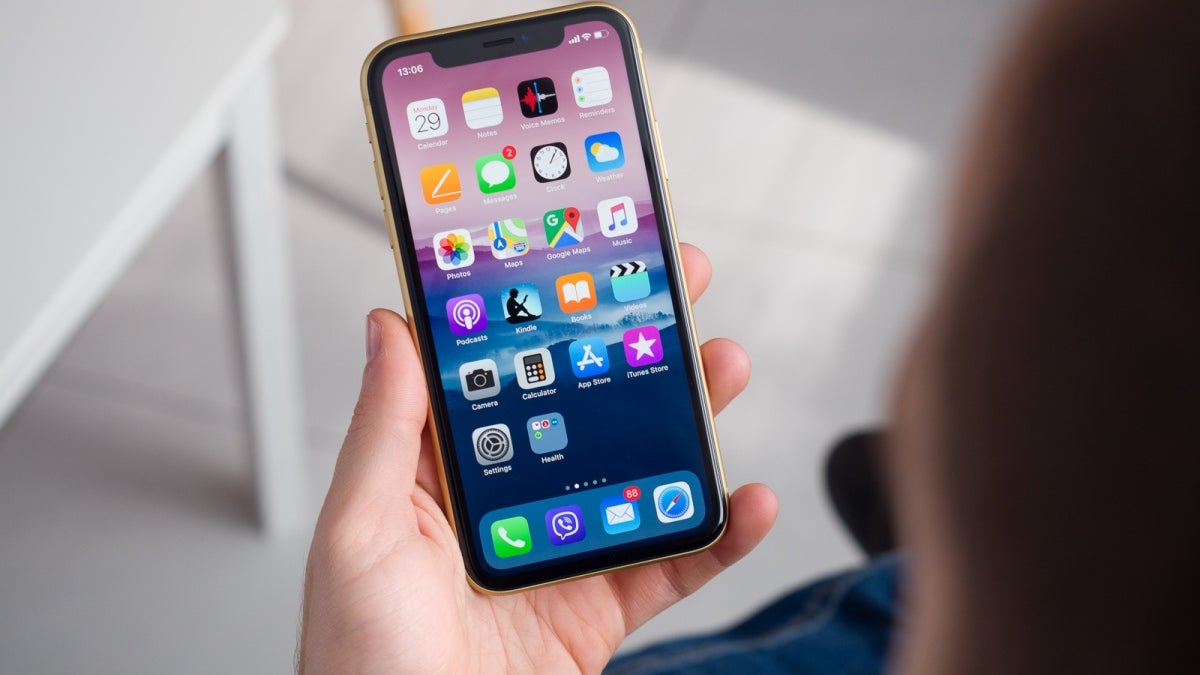 Hurry and snap up Apple's enduringly attractive iPhone XR at an unbeatable price
