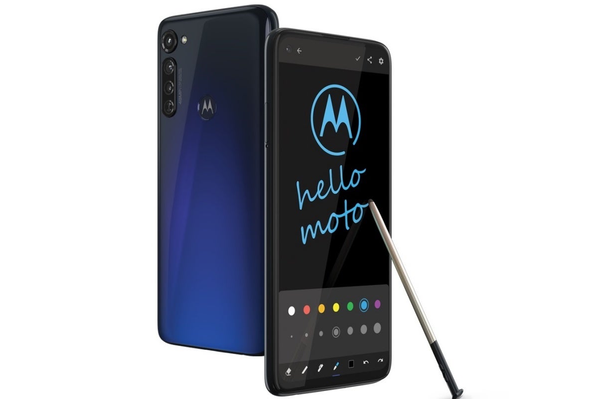 Motorola’s Android 11 rollout finally begins with a midfielder