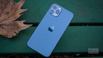Apple's iPhone 12 Pro duo and 5G handsets in general will help the market thrive in Q1