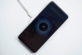 Xiaomi mengerjakan ponsel dengan pengisian cepat 200W