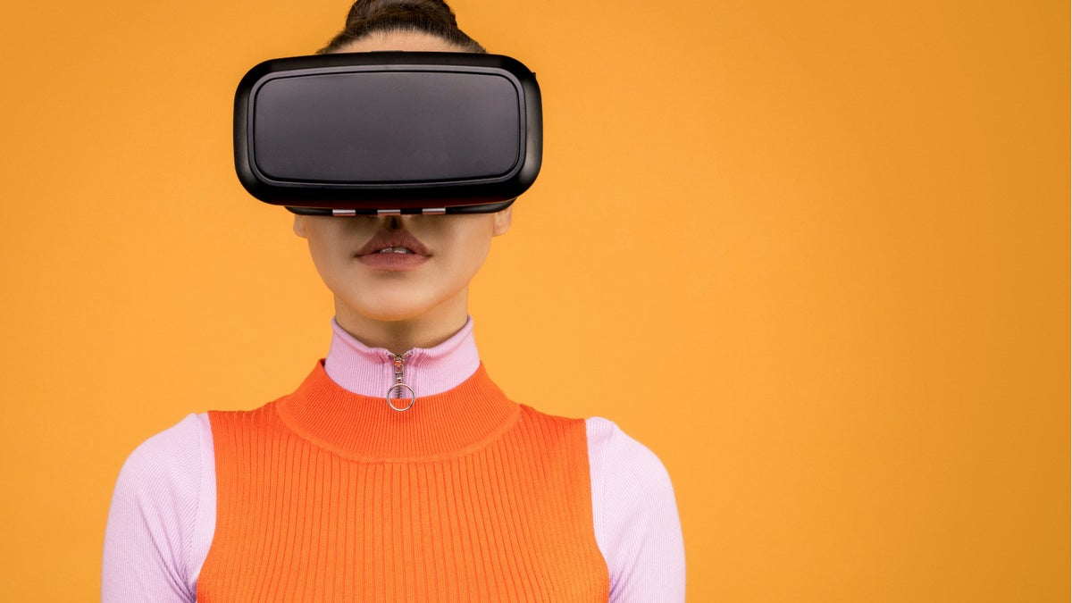 "Apple Socks" with touch simulation patented for future AR/VR devices
