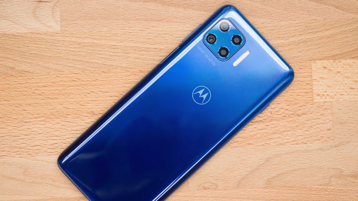 Yet another 5G Moto phone is getting an official Android 11 update