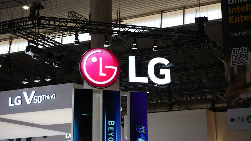 LG Rollable and LG V70 production versions appear day after LG calls it quits