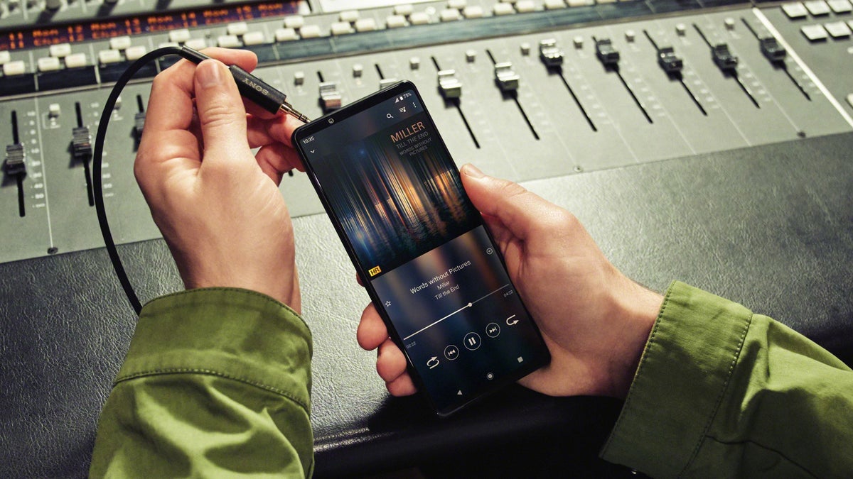 Sony Xperia 1 III price matches Galaxy S21 Ultra in Russia; Xperia 5 III not cheap either