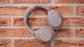Sony's best noise-canceling headphones are back to record low of $278