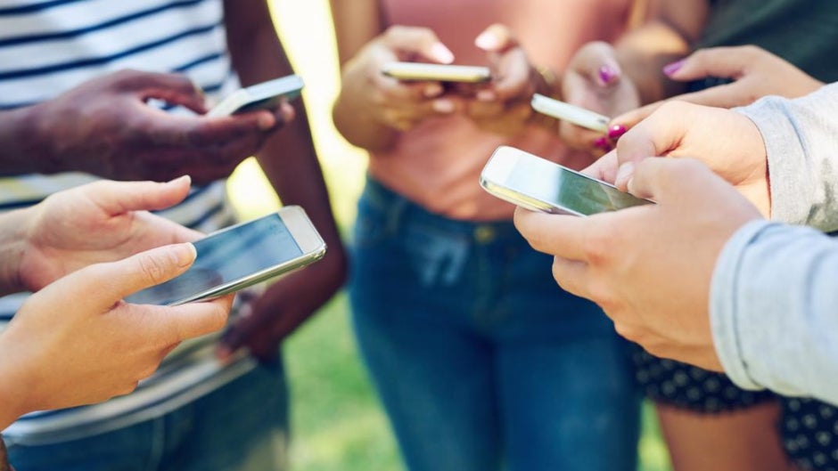 Check out this infograph to see if you're addicted to smartphones