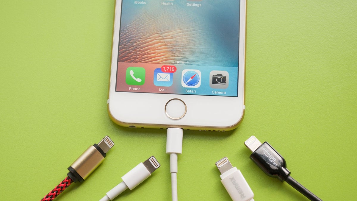 Many iPhone users are experiencing horrible battery drain issues after Apple's latest iOS update