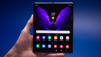 Google will use Samsung displays for its foldable phone; Production starts in October