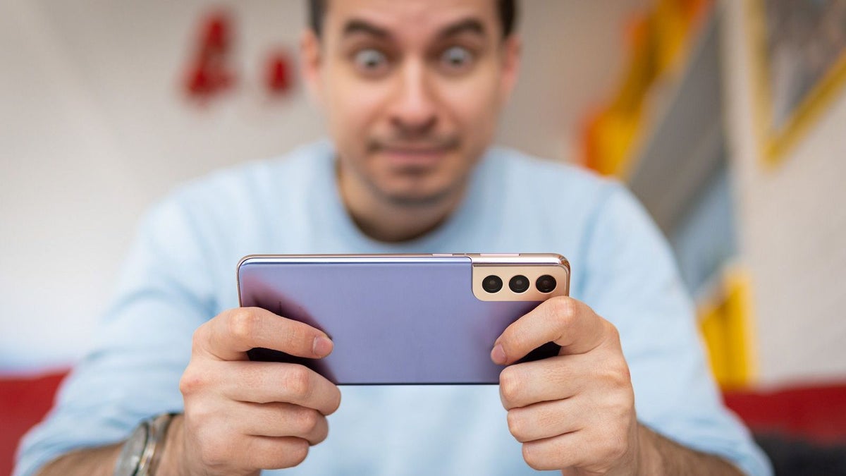 You can still save $200 on a Galaxy S21+ phone